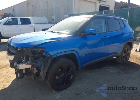 2019 Jeep Compass Altitude 4X4 z USA, uszkodzony, nr VIN 3C4NJDBB7KT674774